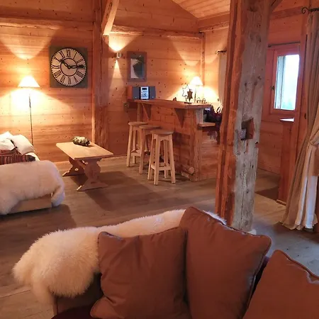 Le Roy Des Montagnes A La Ferme Des Ramus *