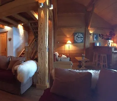 Le Roy Des Montagnes A La Ferme Des Ramus 레게츠