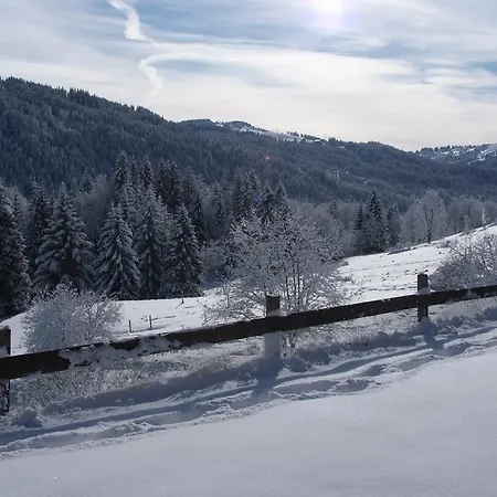 Le Roy Des Montagnes A La Ferme Des Ramus * 레게츠